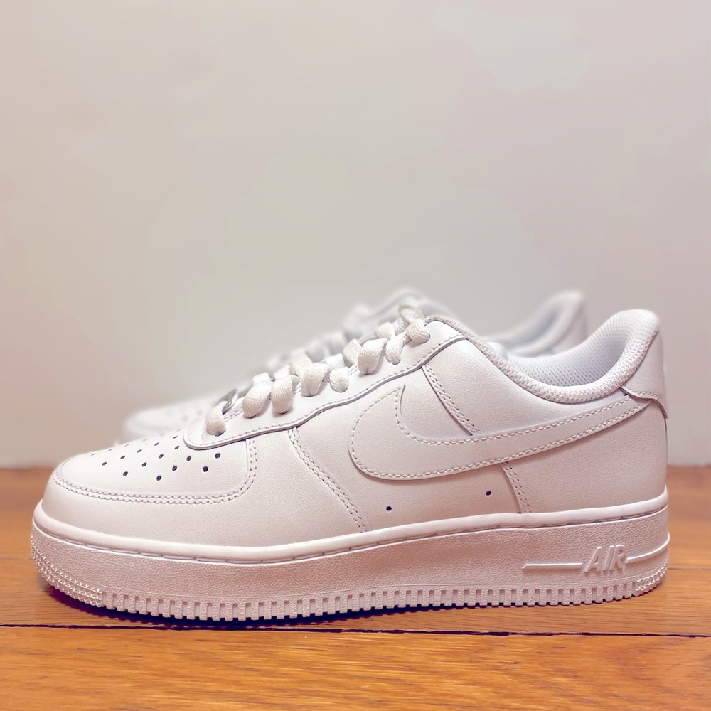 Nike Air Force 1 ‘07 Triple White Womens 9 / Men’s 7.5 New without box
